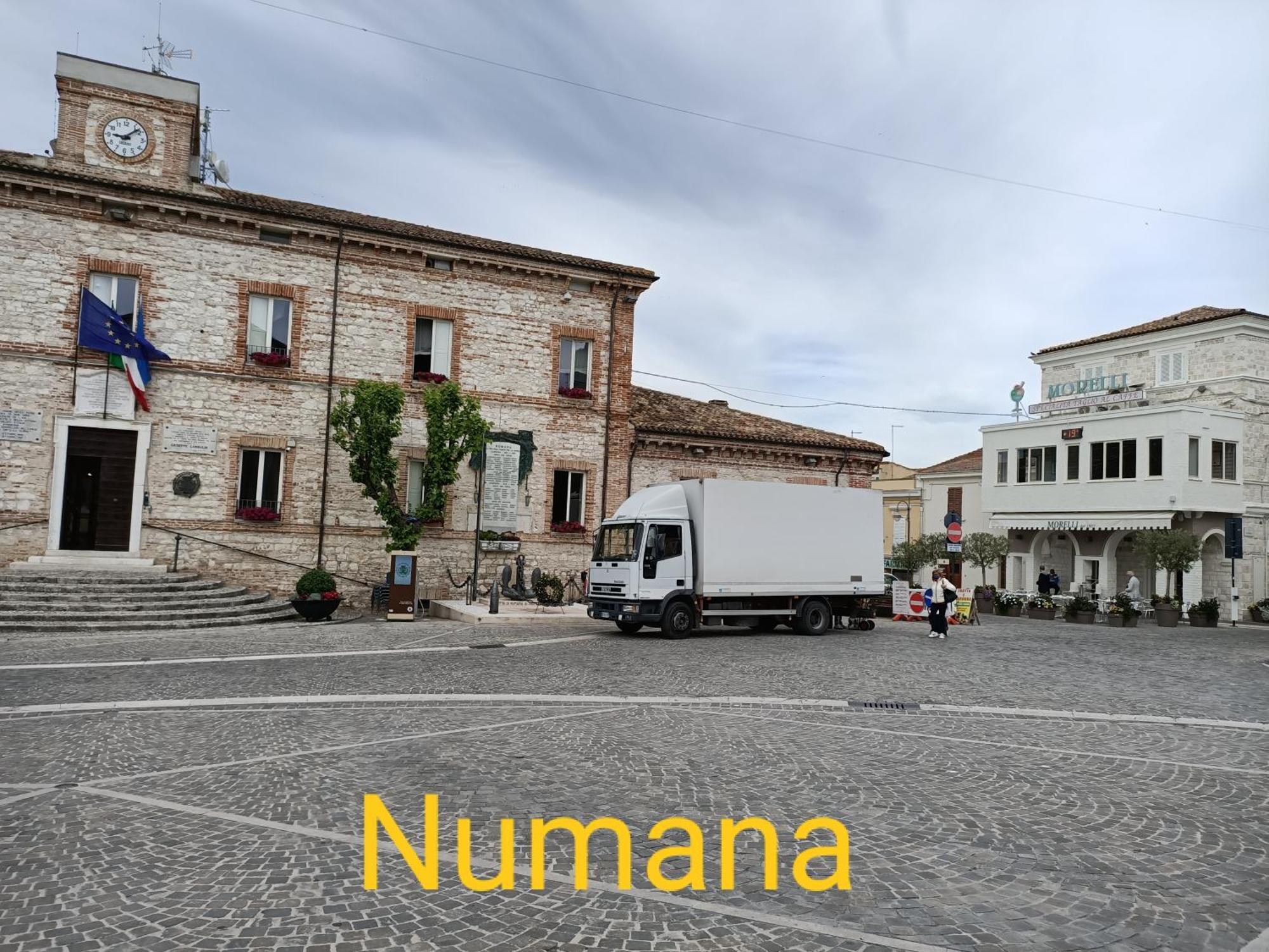 Nel Blu Dipinto Di Blu Leilighet Porto Recanati Rom bilde